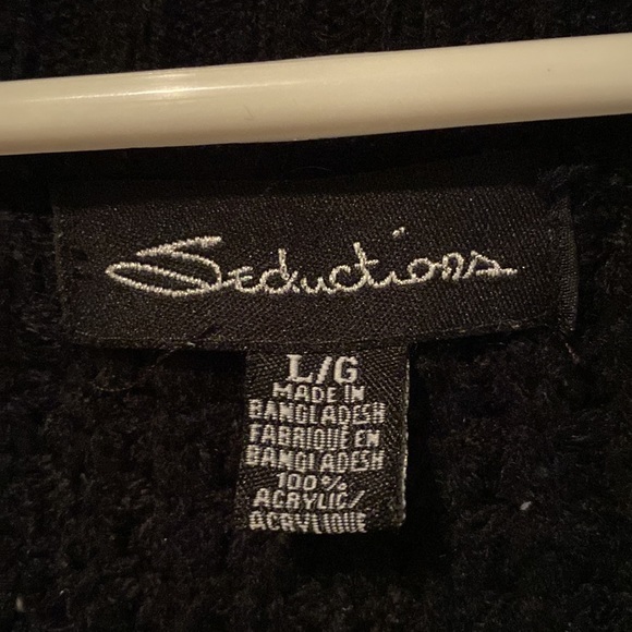 Ladies V neck Sweater Dress - Picture 3 of 7